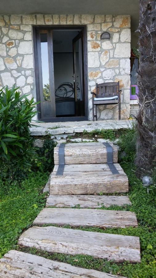 Artistic Beach House With Pool ヤドラニヴォ エクステリア 写真